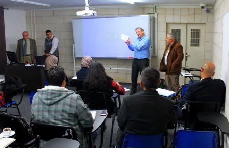 الجامعة العربية الامريكية تستضيف خبيرا المانيا في مجال حل الصراعات والدراسات السياسية المقارنة
